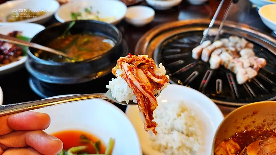 매일 도정한 황미로 지은 솥밥