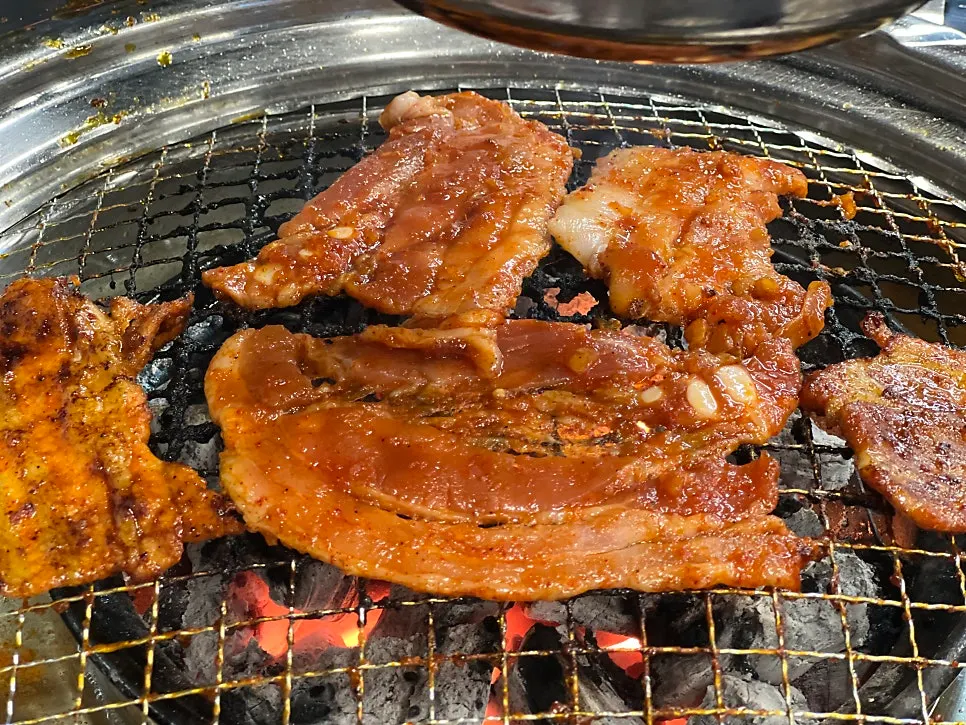 유부가 가득한 해물 향 우동