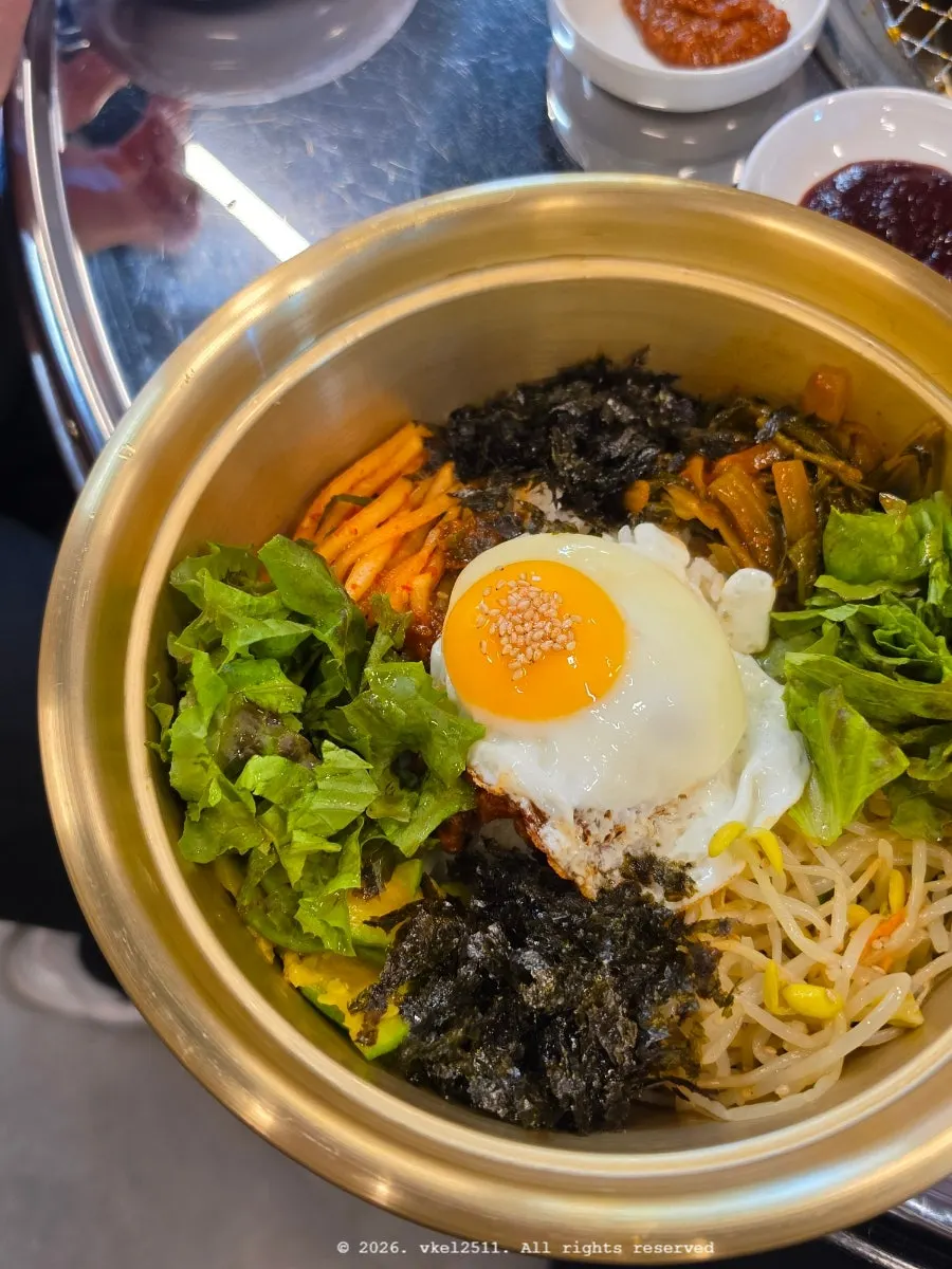 Marinated pork belly meal at Jeongsiljangne Ppalgan Gogi