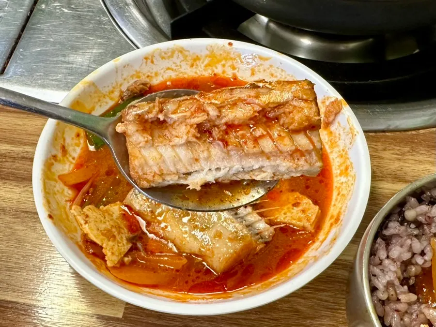 두툼한 크기의 갈치 토막