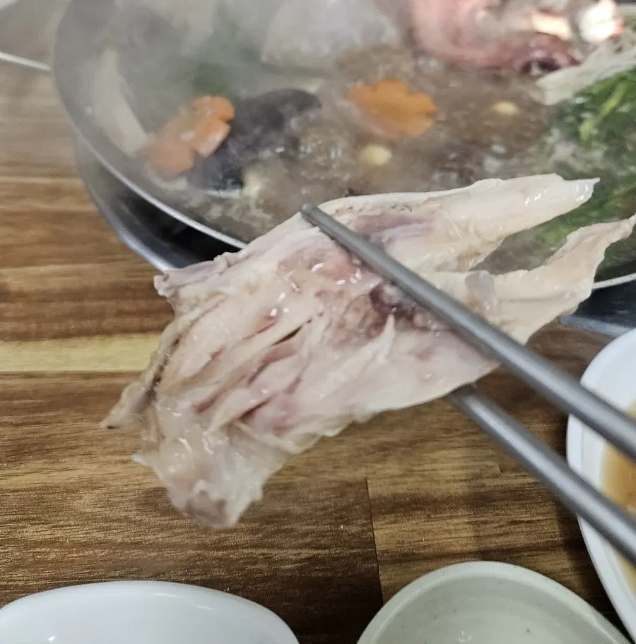 Broth combining chicken stock and seafood