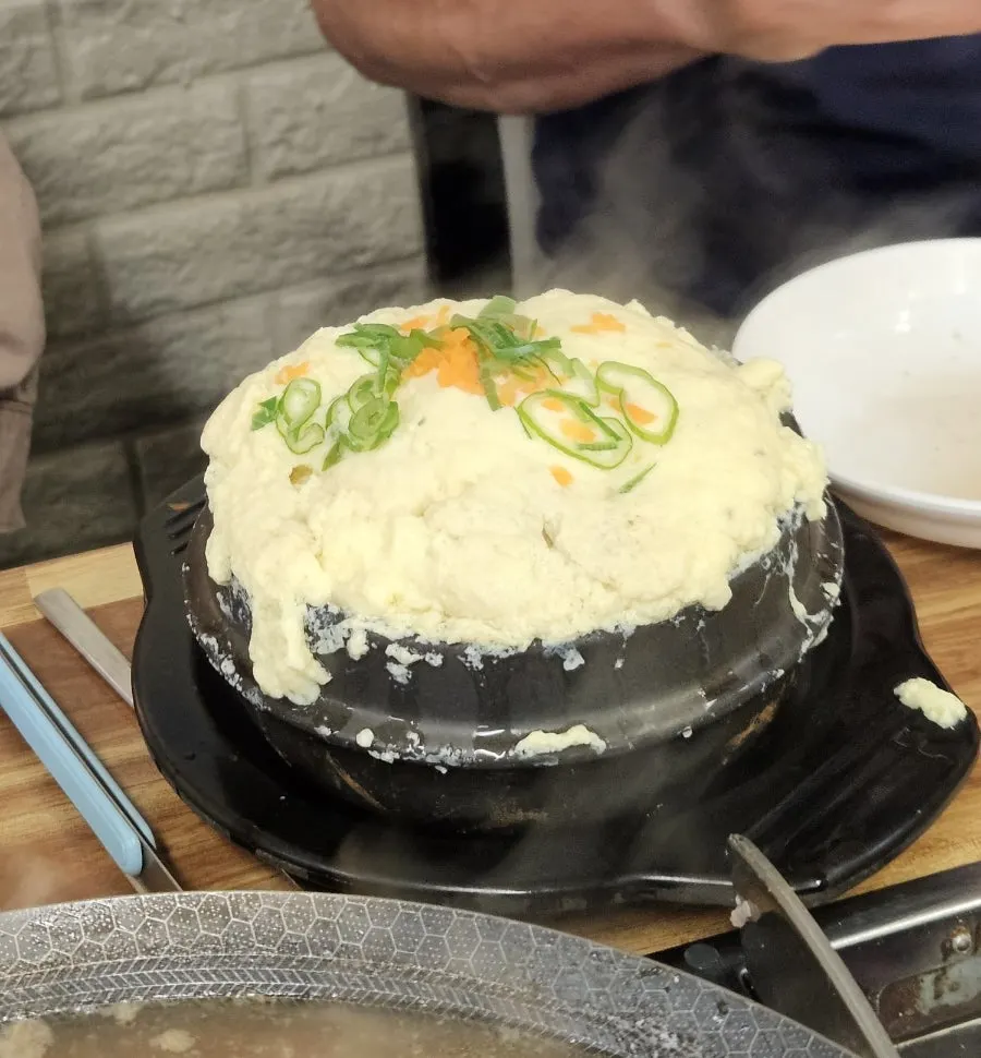 Tender chicken cooked soft in the haesintang