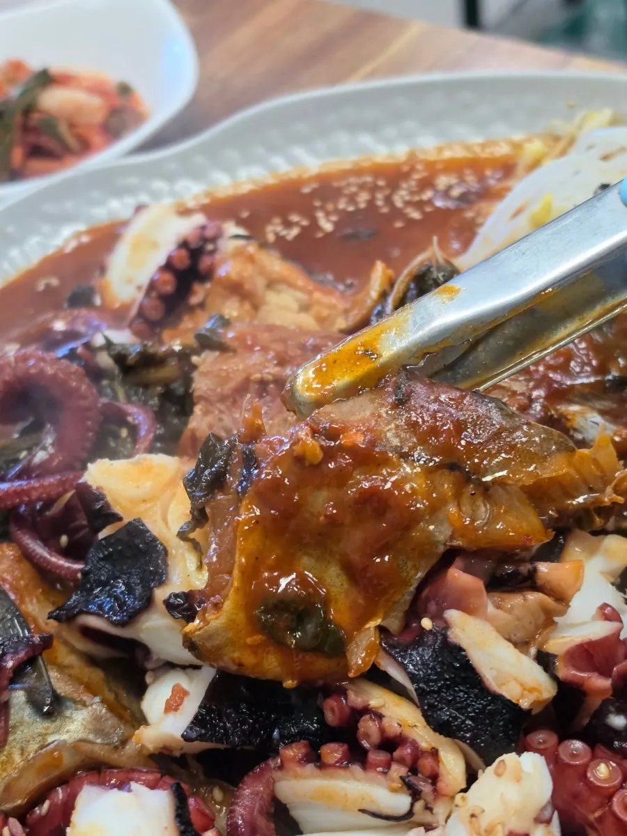 Kodari braise mixed with bean sprouts