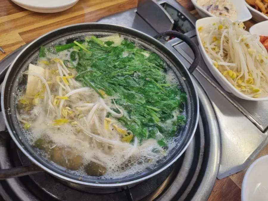 セットに含まれるタラのチリ鍋