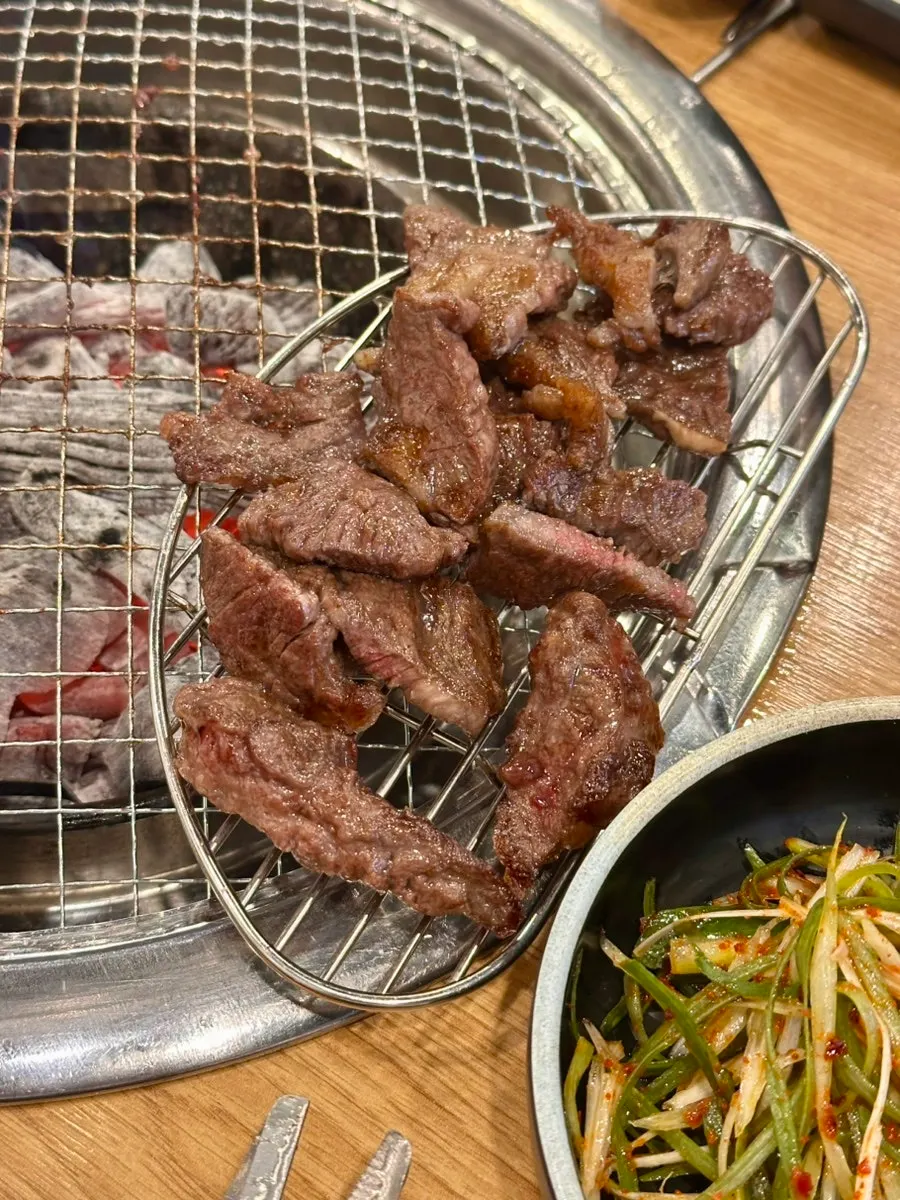구운 고기를 올려두는 망