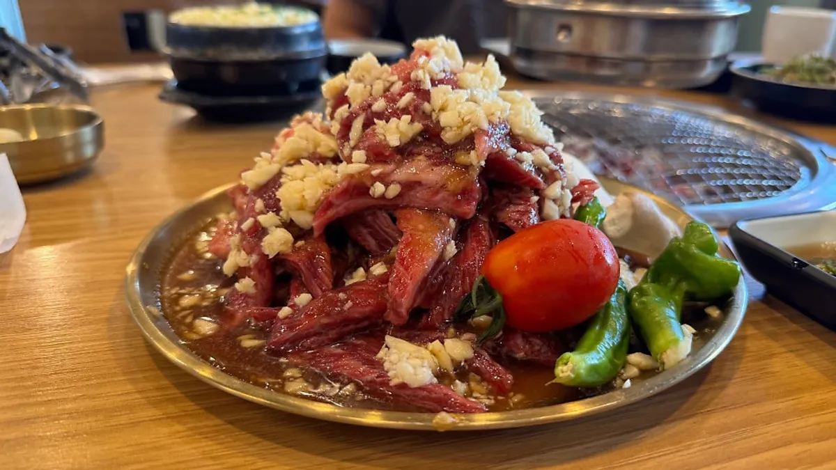 산더미 양념 와규 소갈비살 한판 800g 상차림