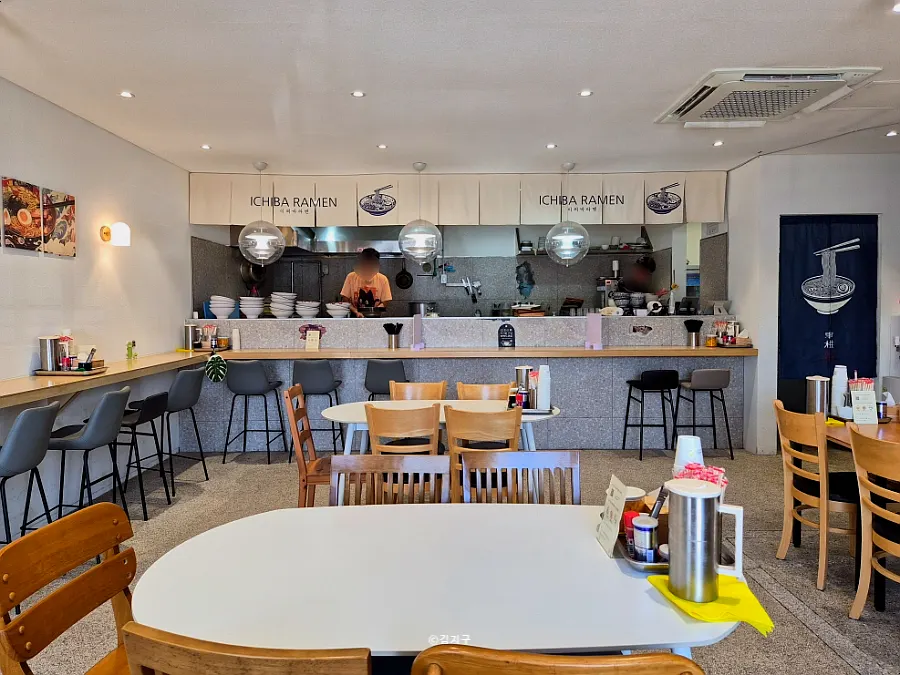 The spacious, clean main hall seating at Ichiba Ramen