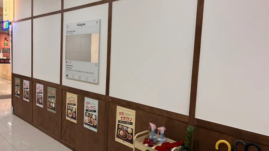 규카츠와 스테키가 가득한 테이블 전체