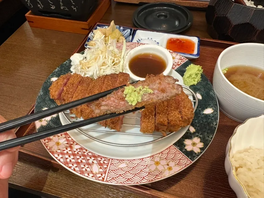 Sirloin gyukatsu cooked to the preferred doneness