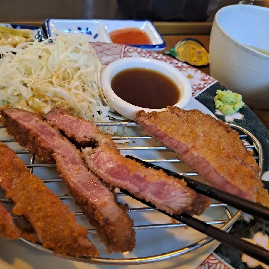 Cross-section of the crispy breading and moist tenderloin inside