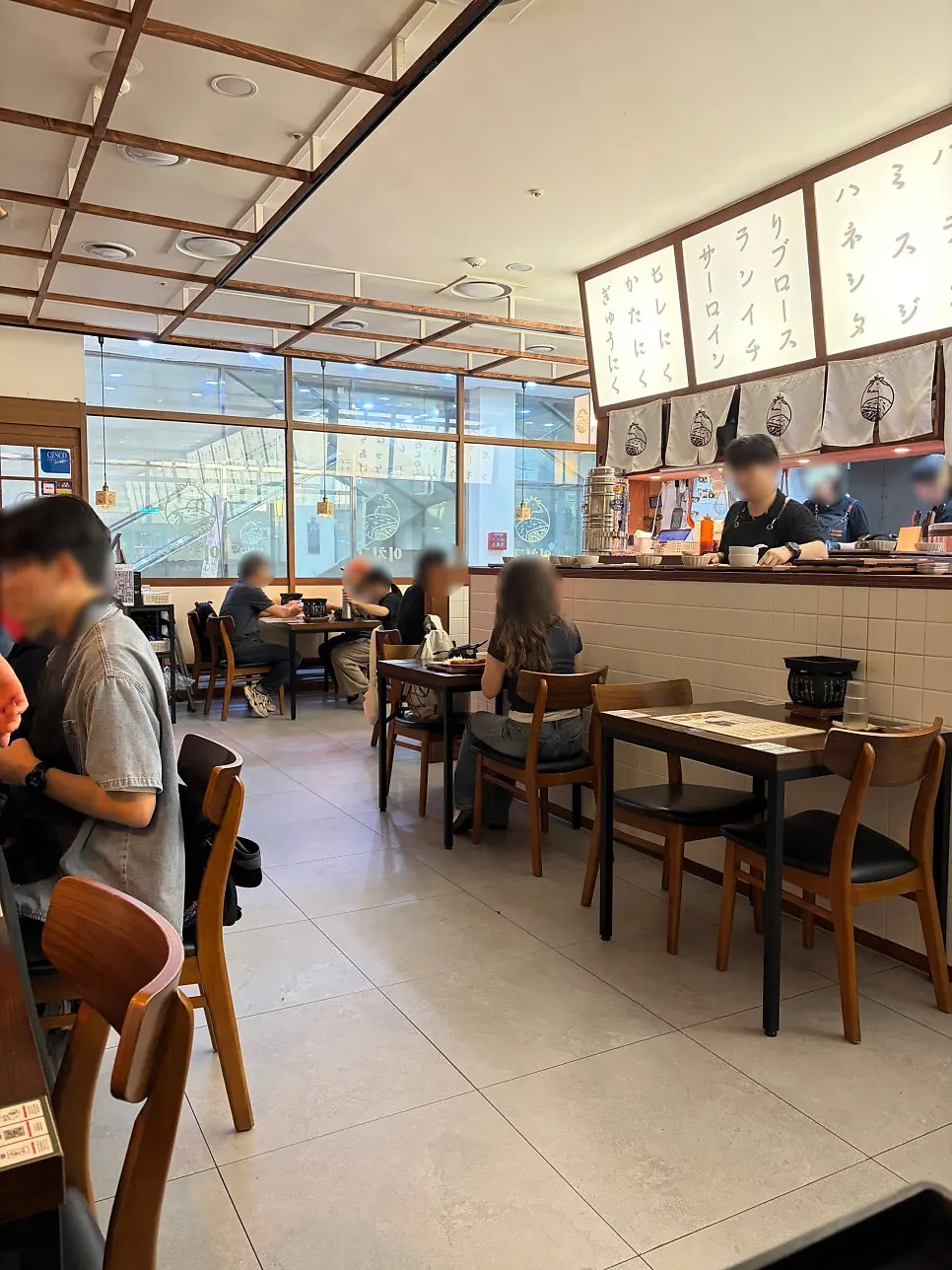 Seating and table setup at Ichigyu Gwanghwamun Branch
