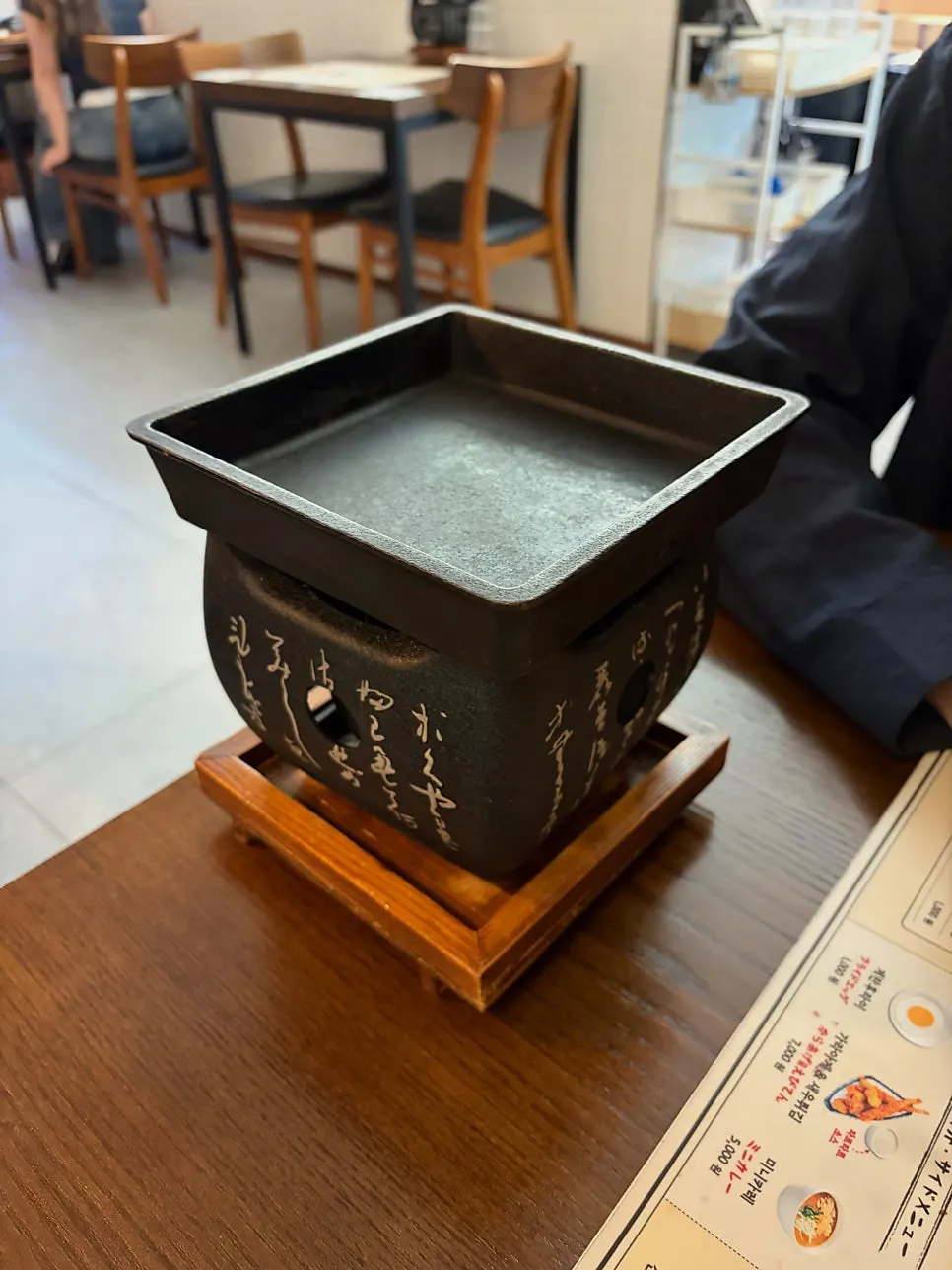 Rice served in a pot with the grill set up