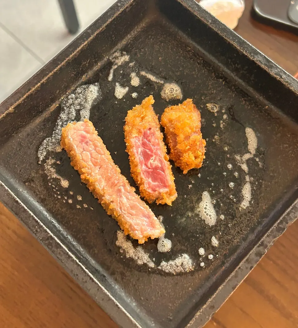 화로 위에서 익는 채끝 규카츠