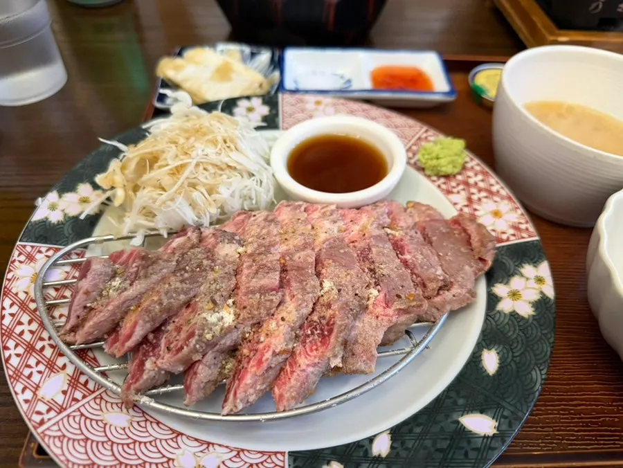 A bowl of steki-don at Ichigyu Gwanghwamun Branch
