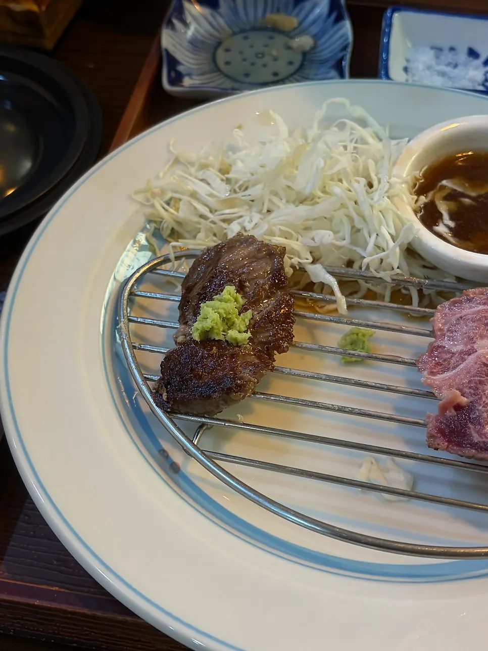 규카츠와 스테키를 번갈아 굽는 화로