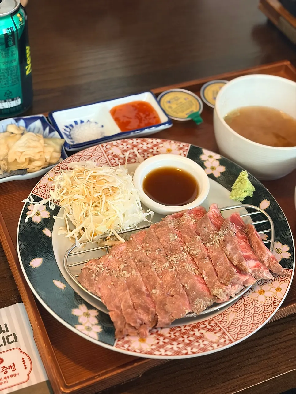 Table setting for the steki set at Ichigyu Gwanghwamun Branch