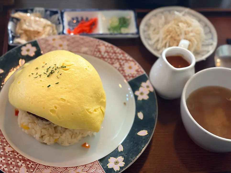 Hamburg omurice and steki set at Ichigyu Gwanghwamun Branch