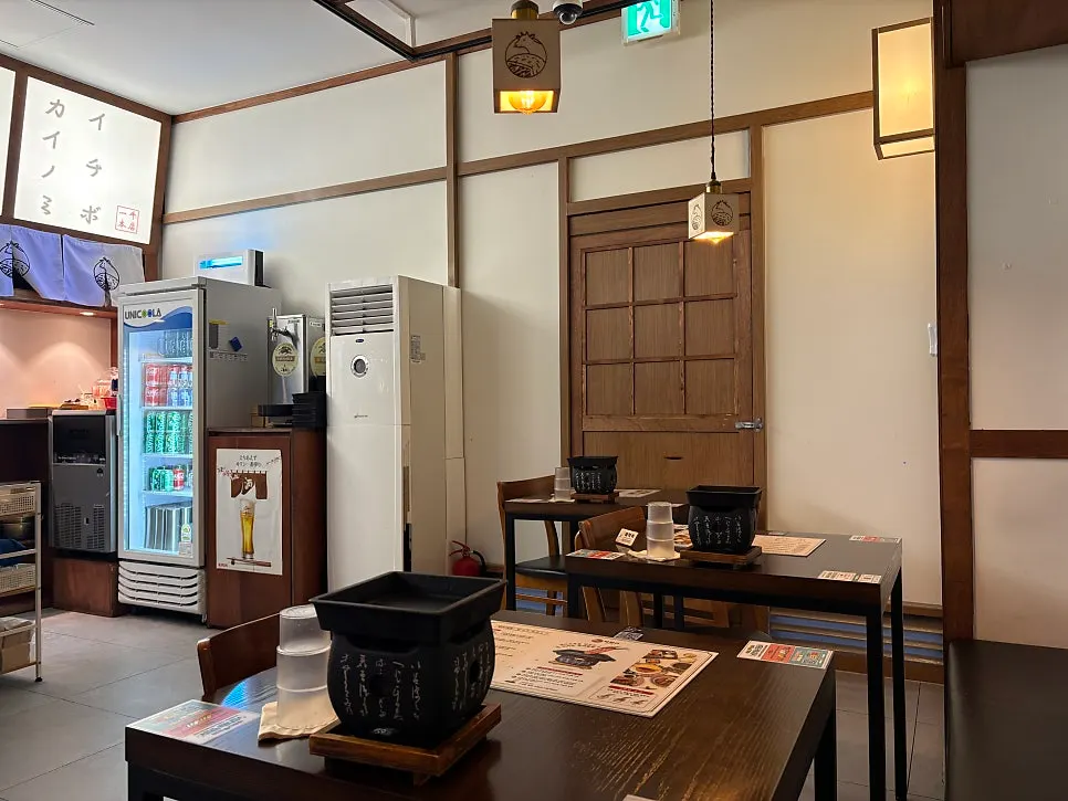 Seating and dining hall view at Ichigyu Gwanghwamun Branch