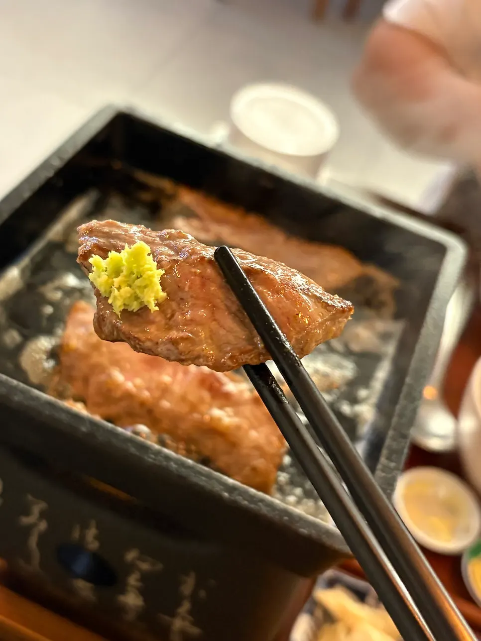 Sirloin grilling with Isigny butter on the tabletop grill