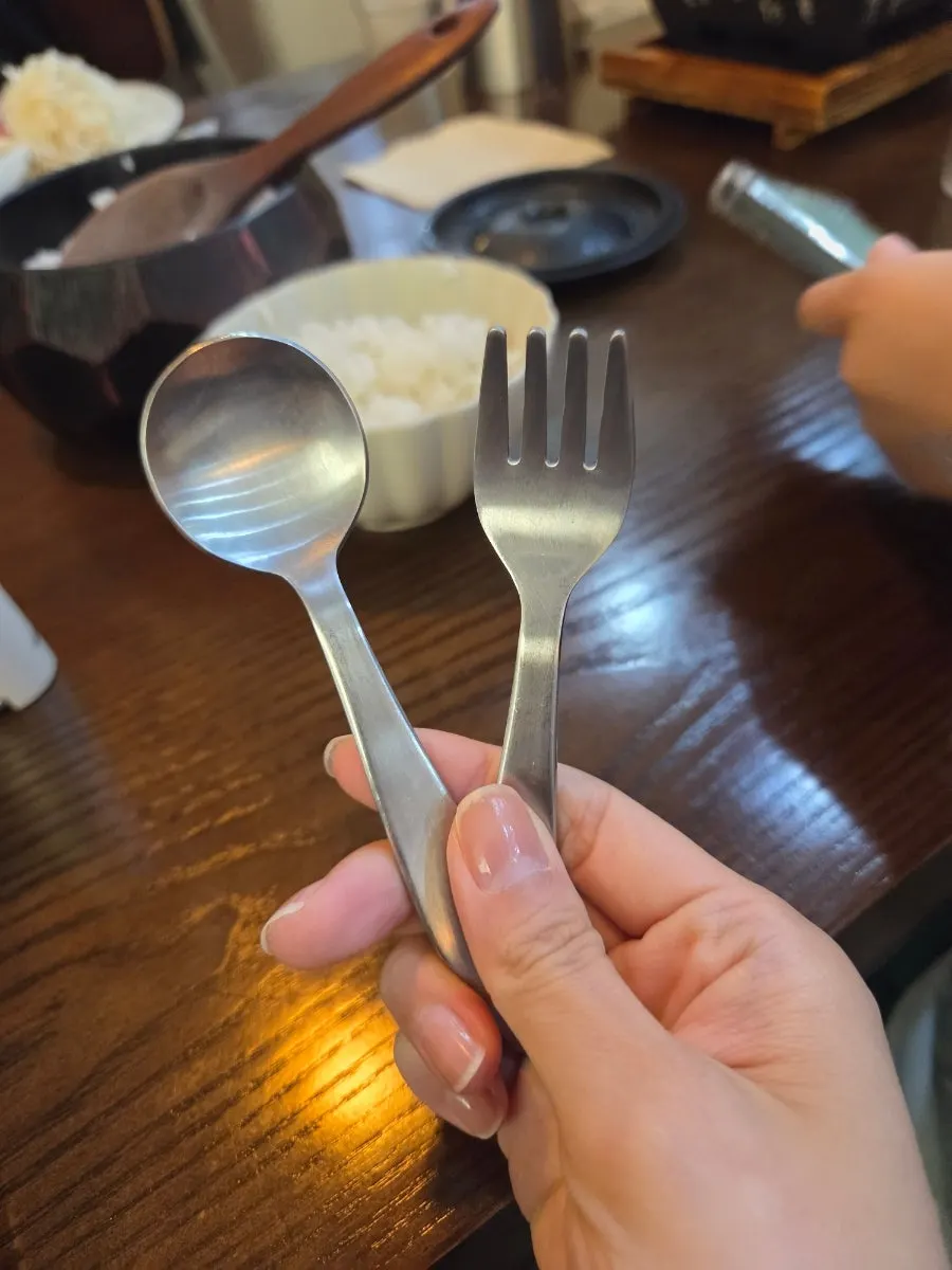 스테키 정식 고기와 곁들임 반찬