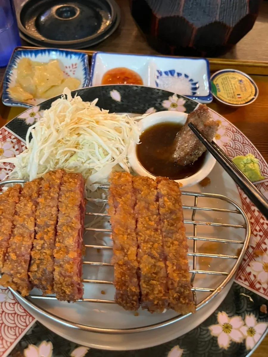 돌판에 올린 채끝 규카츠