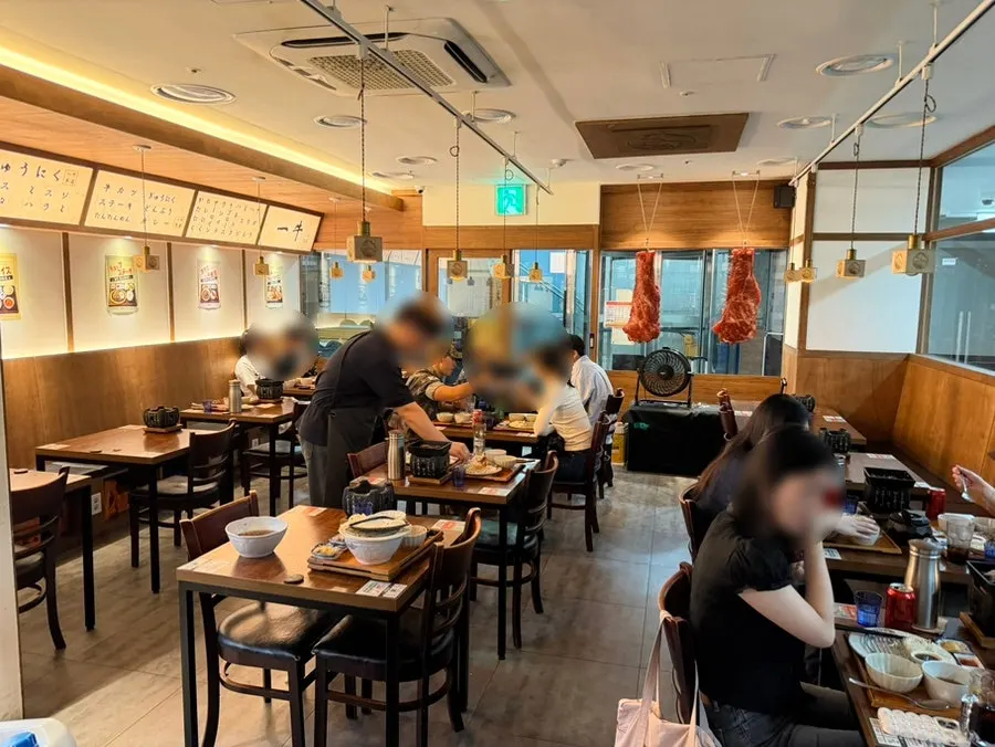 점심시간 웨이팅이 이어진 이치규 서울역점 앞