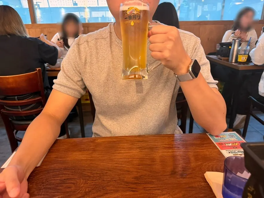주문한 기린 생맥주 420ml 한 잔