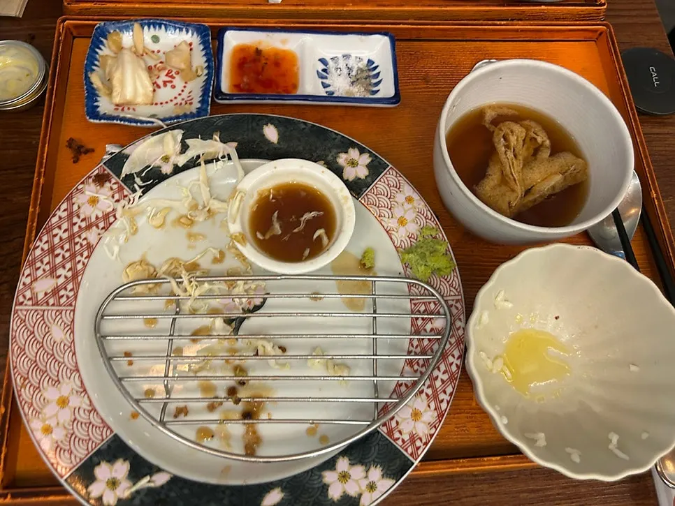 Cleared table after finishing the gyukatsu meal