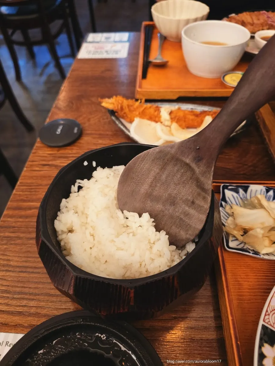 Gyukatsu brazier moved to the center of the table