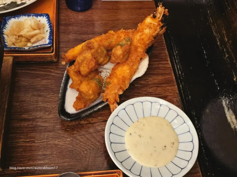 Karaage and shrimp tempura with tartar sauce