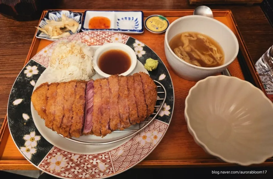 Butter served alongside the gyukatsu