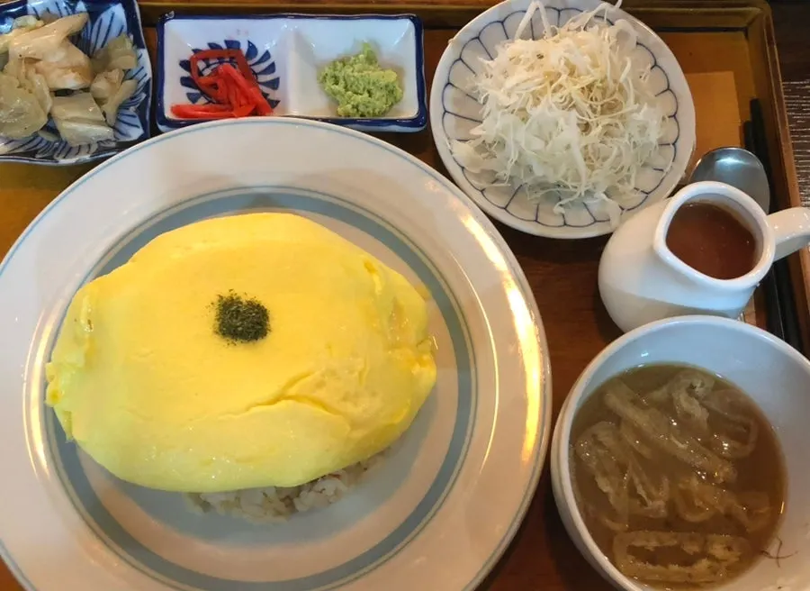 두툼하게 썰린 스테키 한우