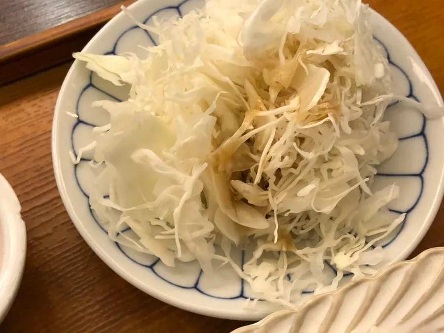 Refillable cabbage salad