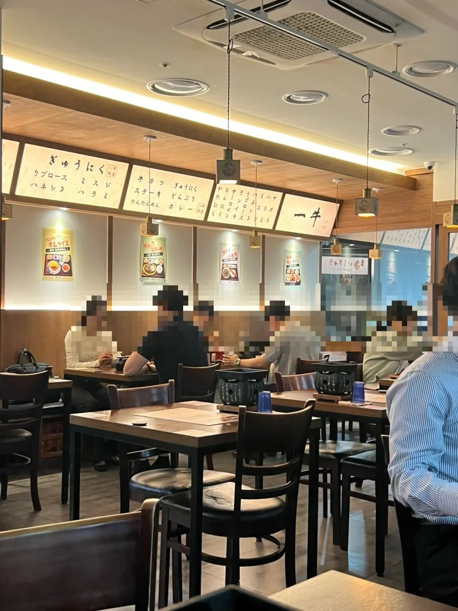 주말 점심 만석인 이치규 서울역점 좌석