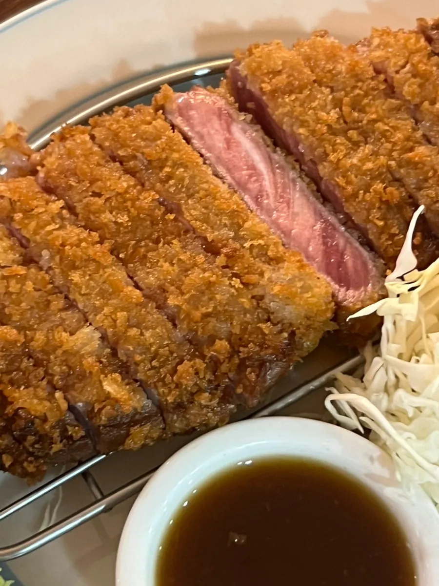 튀김옷 입힌 규카츠 단면