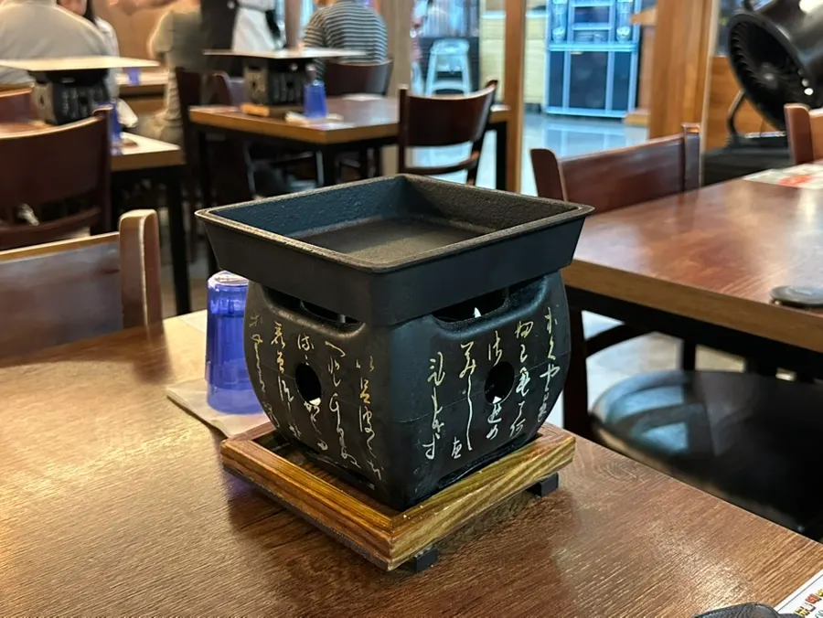 가지런히 잘라 담아낸 이치규 규카츠 한 접시