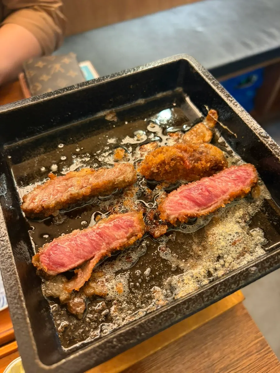 충분히 구워낸 규카츠 단면