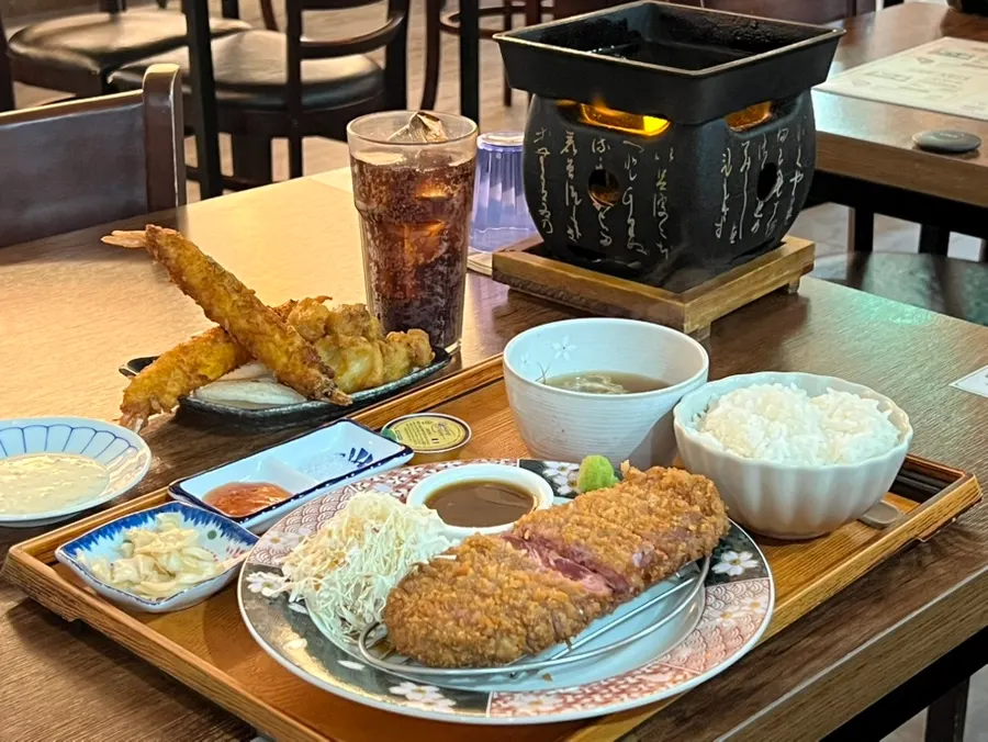 The full sirloin gyukatsu set spread