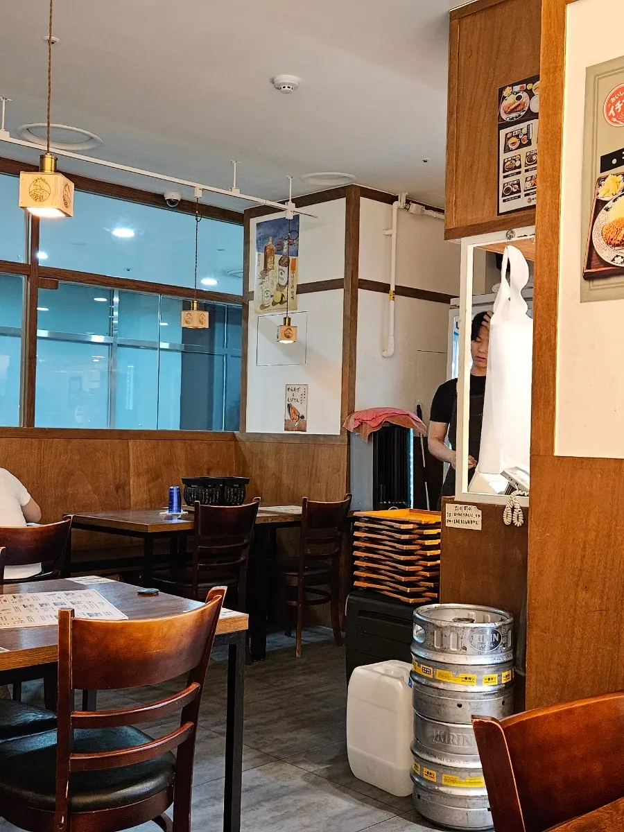 셀프로 이용하는 일회용 앞치마