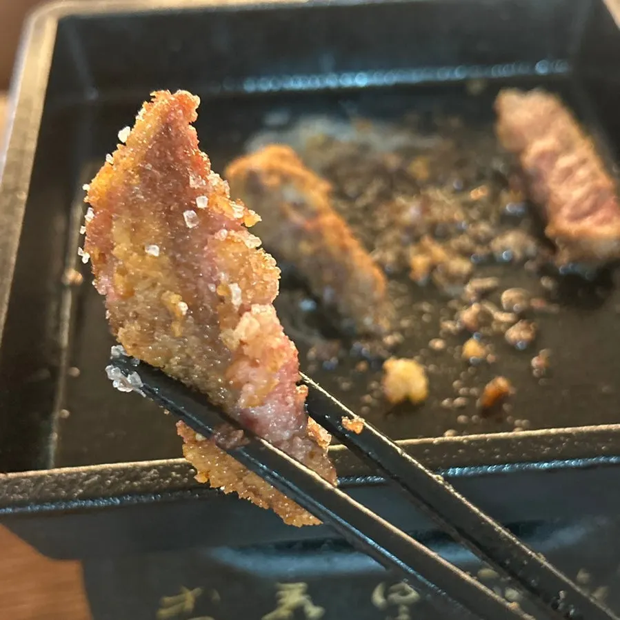 소금에 찍어 먹는 채끝 규카츠