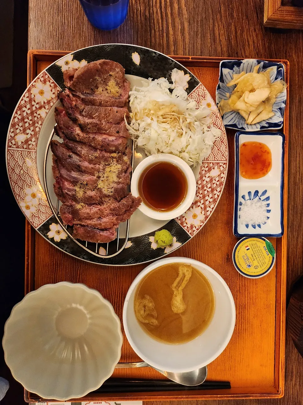 화로 위에 올린 채끝 규카츠