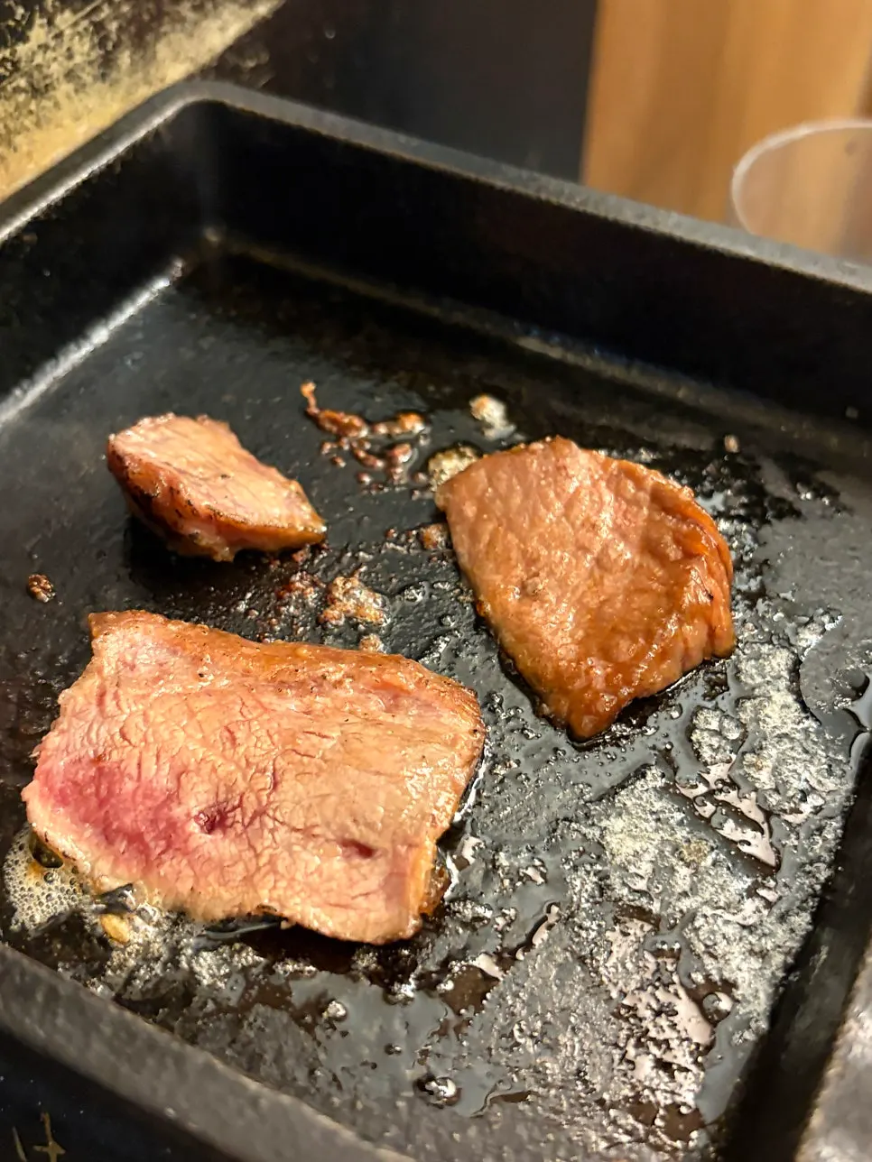 Sirloin steak-don with sauce