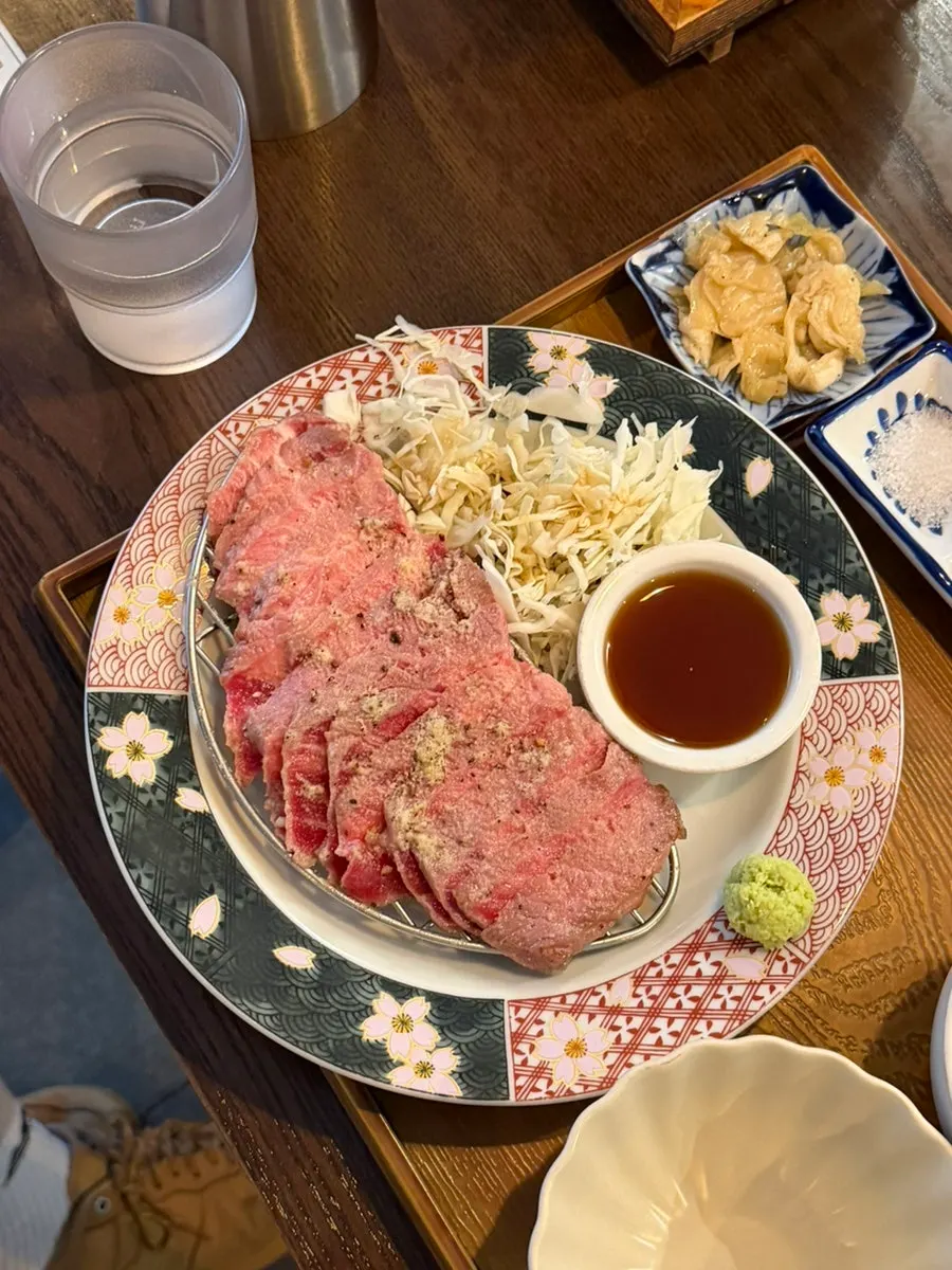 Ichigyu steki eaten together with rice