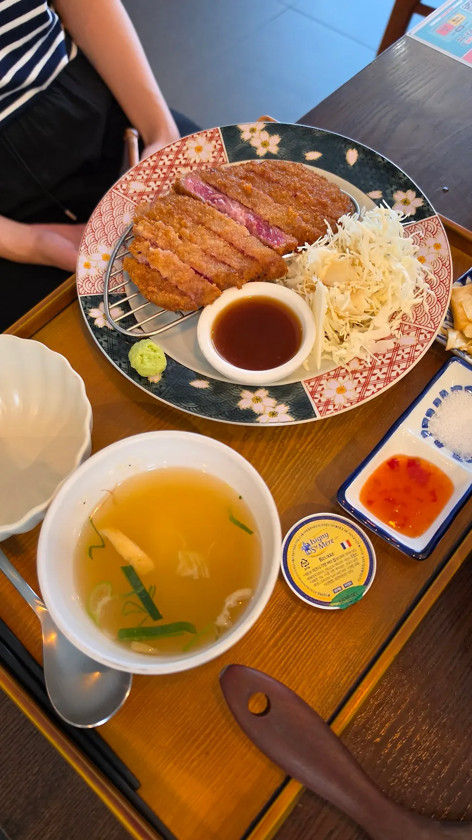 Cross-section of Ichigyu's sirloin gyukatsu