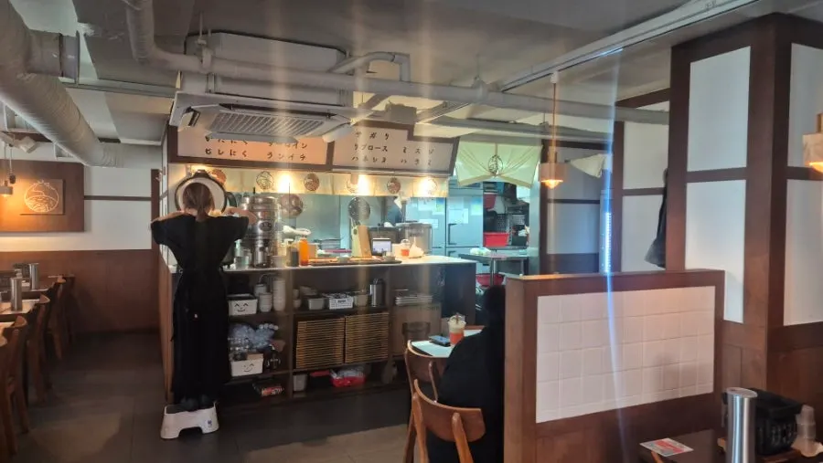 工作日上午人少的一之牛江南新论岘店内部