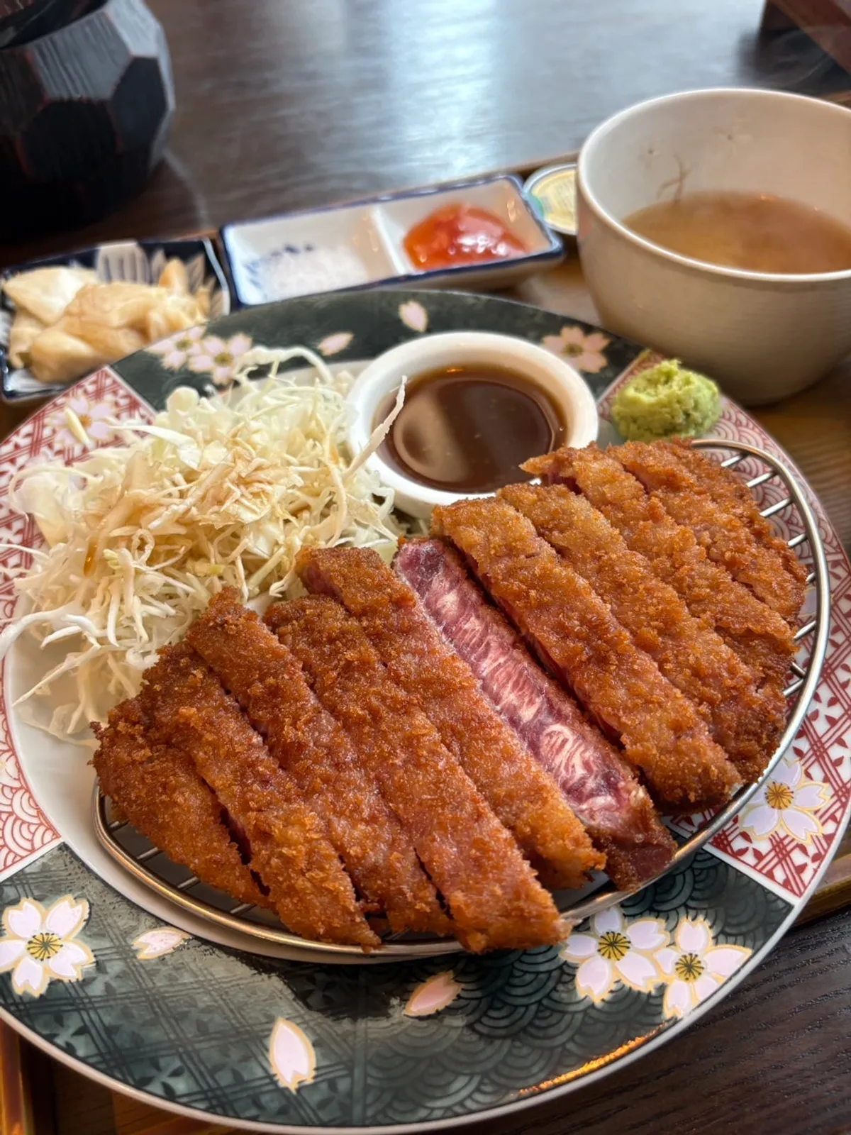 Plate of Ichigyu gyukatsu showing the cross-section