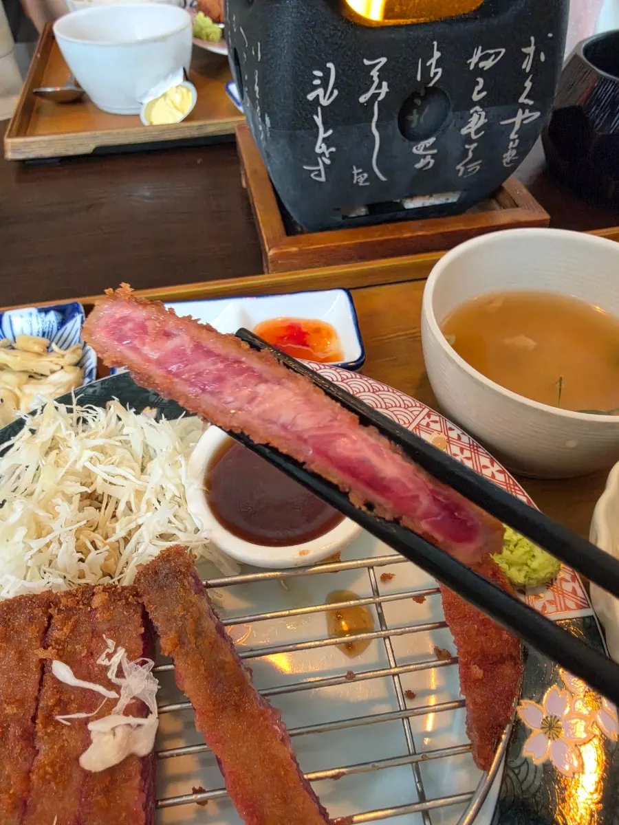 개인 화로에 올려 굽는 규카츠