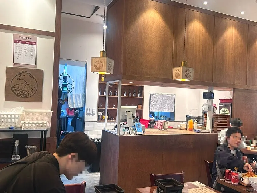 오후 1시쯤 여유로워진 이치규 원주점 실내