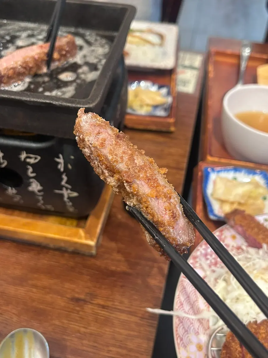 구워낸 규카츠 한 점