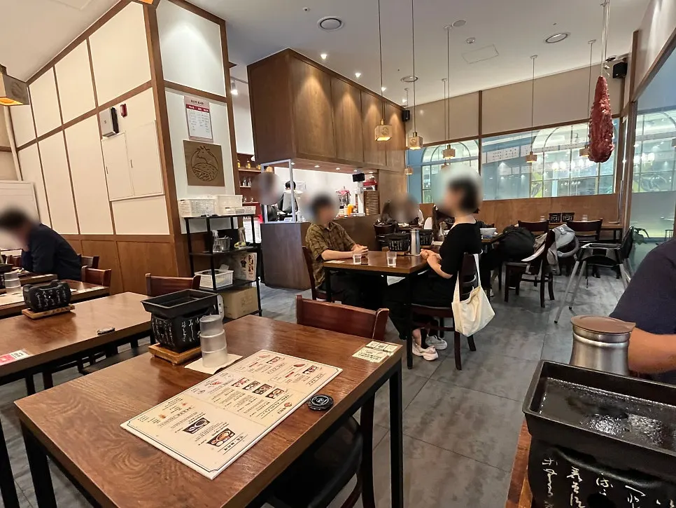 Wood-toned interior of Ichigyu Wonju